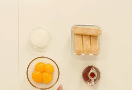 Фото шага рецепта Десерт крем сабайон 125413 шаг 1  