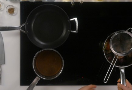 Фото шага рецепта Сациви с курагой и хурмой 91561 шаг 2