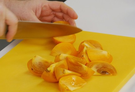 Фото шага рецепта Сациви с курагой и хурмой 91561 шаг 4