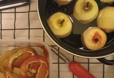 Фото шага рецепта Сахарное печенье с яблочным кремом 190974 шаг 8