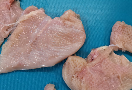 Фото шага рецепта Салат Цезарь потихуански 151988 шаг 1  