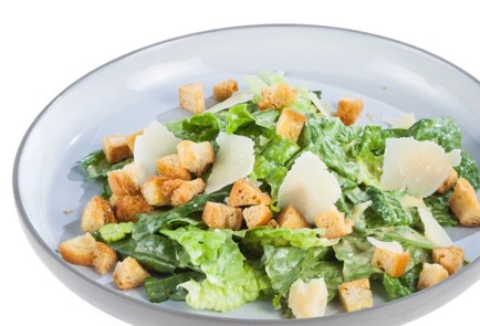 Фото шага рецепта Салат Цезарь 114493 шаг 10  