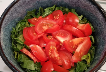 Фото шага рецепта Салат Черноморский 173333 шаг 5