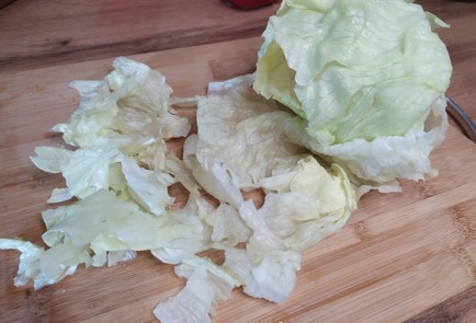 Фото шага рецепта Салат Греческий 188812 шаг 1  