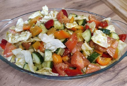 Фото шага рецепта Салат Греческий 188812 шаг 7  