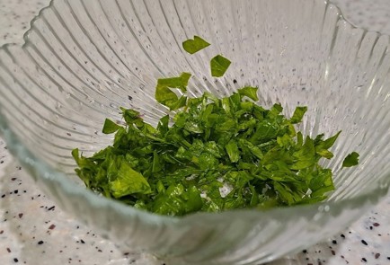 Фото шага рецепта Салат греческий 190330 шаг 4  