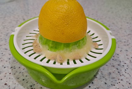 Фото шага рецепта Салат греческий 190330 шаг 8  