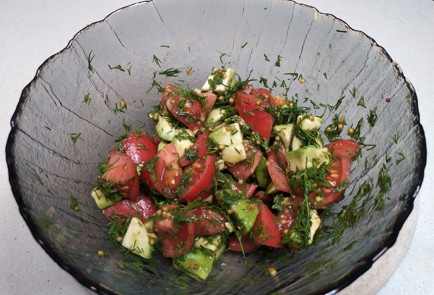 Фото шага рецепта Салат из авокадо и помидоров 190897 шаг 9  