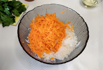 Фото шага рецепта Салат из дайкона 188025 шаг 3  