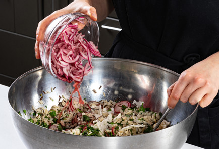 Фото шага рецепта Салат из дикого риса с цветной капустой 191187 шаг 6  