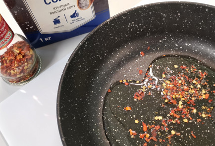 Фото шага рецепта Салат из фасоли пофранцузски 151774 шаг 2