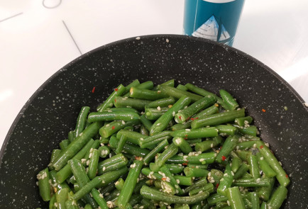 Фото шага рецепта Салат из фасоли пофранцузски 151774 шаг 5