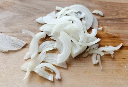 Фото шага рецепта Салат из фасоли с луком 188818 шаг 7  