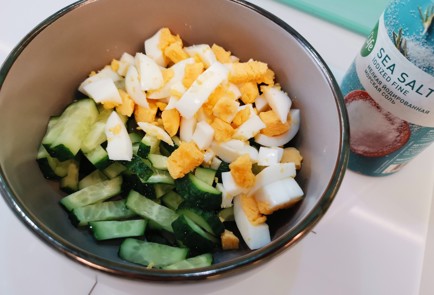 Фото шага рецепта Салат из говяжьего языка 176182 шаг 9  