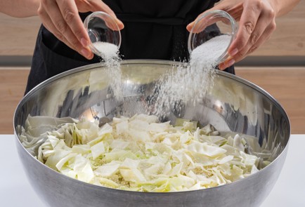 Фото шага рецепта Салат из капусты на зиму 174404 шаг 3  