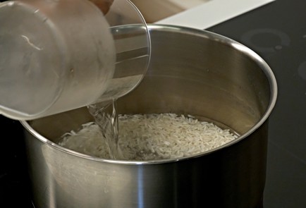 Фото шага рецепта Салат из крабовых палочек 22562 шаг 1