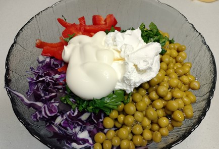 Фото шага рецепта Салат из краснокочанной капусты 191432 шаг 7  