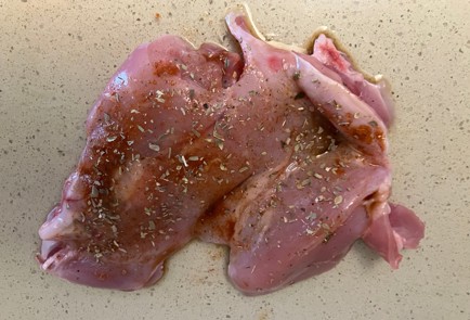 Фото шага рецепта Салат из кролика с кабачком 189748 шаг 4  