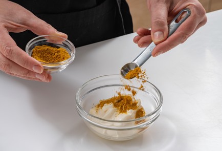 Фото шага рецепта Салат из курицы с ананасом 175238 шаг 8  