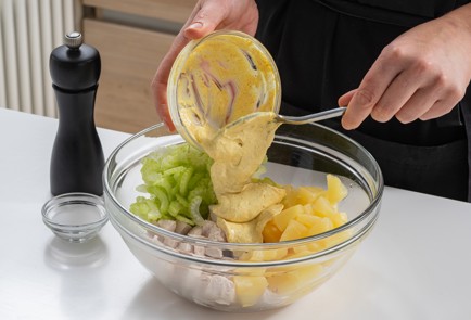 Фото шага рецепта Салат из курицы с ананасом 175238 шаг 9  