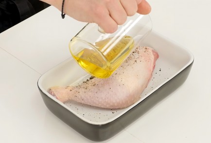 Фото шага рецепта Салат из куриных окорочков с соусом барбекю 124931 шаг 2  