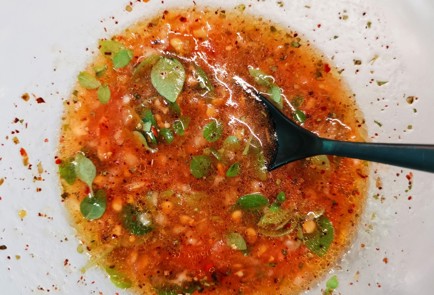 Фото шага рецепта Салат из квашеной капусты с пряными специями и базиликом 152678 шаг 7  