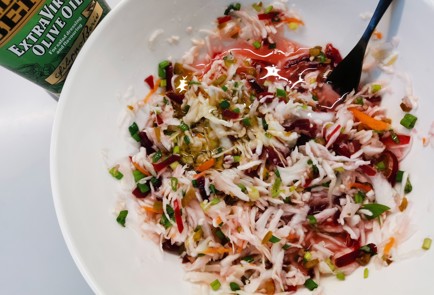 Фото шага рецепта Салат из квашеной капусты со свеклой и халапеньо 175605 шаг 11  