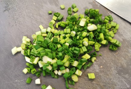 Фото шага рецепта Салат из квашеной капусты со свеклой и халапеньо 175605 шаг 2  