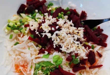 Фото шага рецепта Салат из квашеной капусты со свеклой и халапеньо 175605 шаг 8  