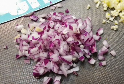 Фото шага рецепта Салат из квашеной капусты 188739 шаг 4  