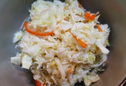 Фото шага рецепта Салат с квашеной капустой 189640 шаг 1  