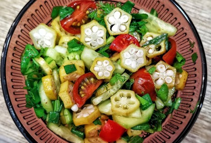 Фото шага рецепта Салат из маринованной бамии 173585 шаг 10  