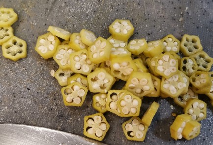 Фото шага рецепта Салат из маринованной бамии 173585 шаг 5  