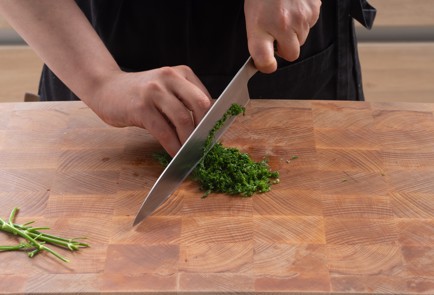 Фото шага рецепта Салат из молодой картошки с селедкой и медовогорчичным соусом 152406 шаг 6  