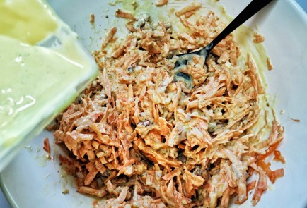 Фото шага рецепта Салат из моркови с грецким орехом 140020 шаг 12  