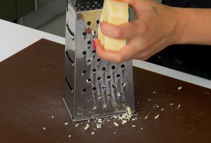 Фото шага рецепта Салат из моркови 151312 шаг 2  