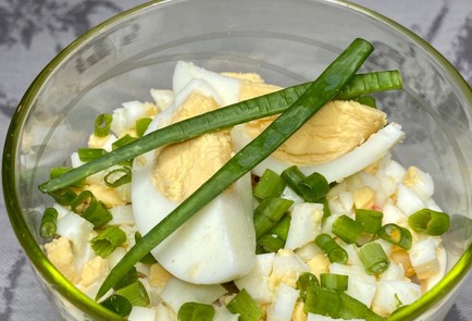 Фото шага рецепта Салат из морской капусты с крабовыми палочками 175471 шаг 10  