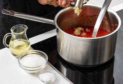 Фото шага рецепта Салат из огурцов на зиму 190051 шаг 6  