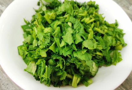 Фото шага рецепта Салат из огурцов с луком 189107 шаг 6  