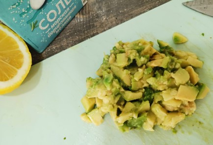 Фото шага рецепта Салат из огурцов с луком 189107 шаг 7  