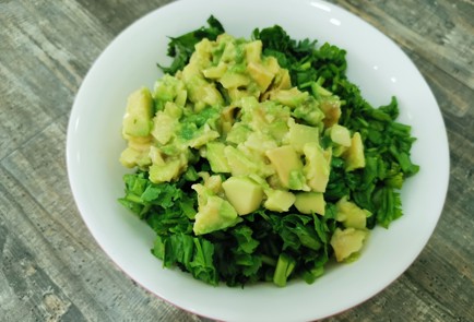 Фото шага рецепта Салат из огурцов с луком 189107 шаг 8  