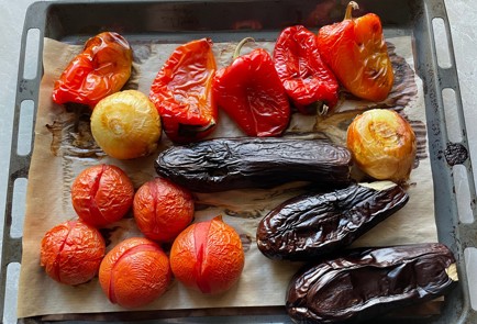 Фото шага рецепта Салат из печеных овощей 189754 шаг 3  