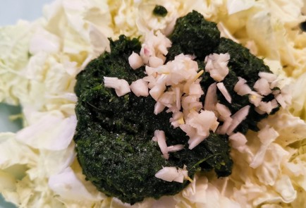 Фото шага рецепта Салат из пекинской капусты с домашним майонезом 152232 шаг 3  