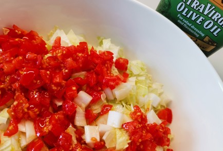 Фото шага рецепта Салат из пекинской капусты с яйцом 191412 шаг 5  