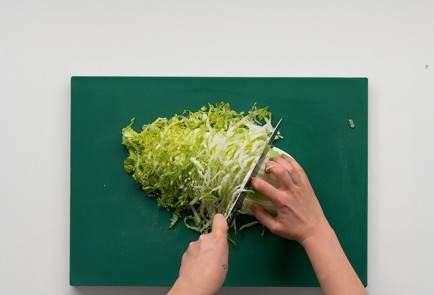 Фото шага рецепта Салат из пекинской капусты 151699 шаг 1  