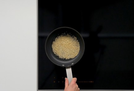 Фото шага рецепта Салат из пекинской капусты 151699 шаг 3  