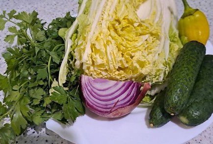 Фото шага рецепта Салат из пекинской капусты 190573 шаг 1  