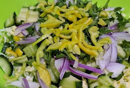 Фото шага рецепта Салат из пекинской капусты 190573 шаг 6  