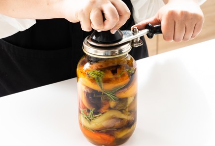 Фото шага рецепта Салат из перца с чесноком 151337 шаг 6  