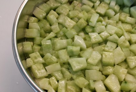 Фото шага рецепта Салат из перепелиных яиц и лисичек 152744 шаг 11  